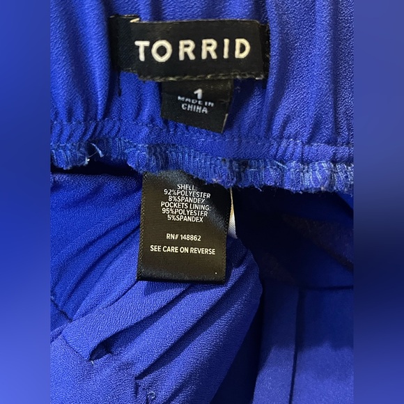 Torrid Electric Blue Crepe Pull On Tapered Stretch Pant Size 1 - Picture 4 of 5